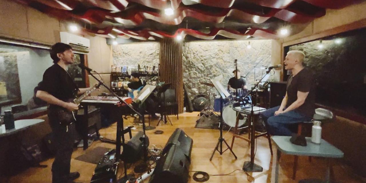 Rivermaya teases fans with rehearsal photo for reunion concert