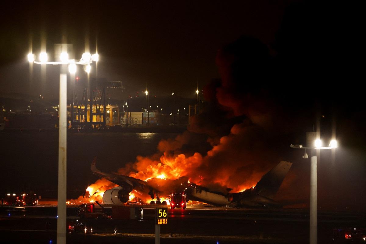 Japan Airlines' A350 airplane is on fire at Haneda