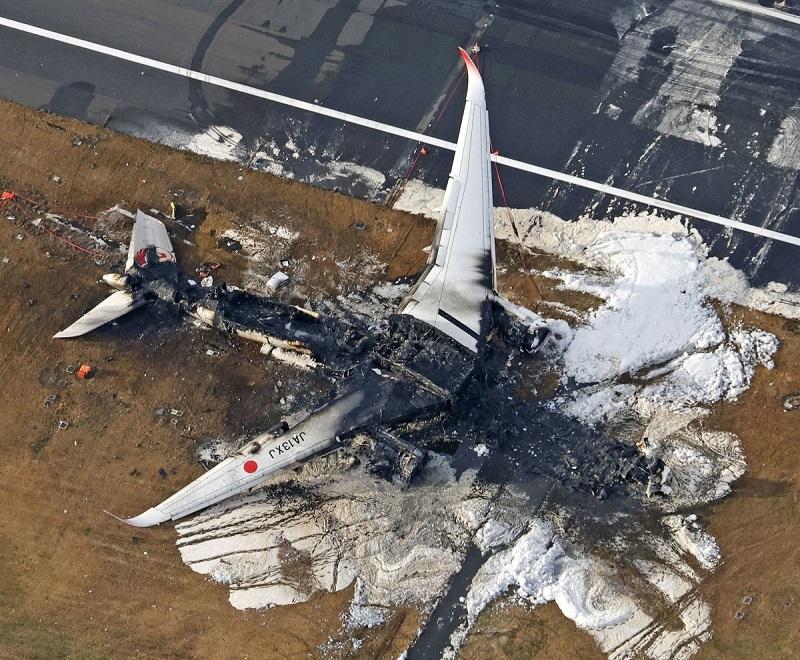 How Japan Airlines crew led 367 passengers to safety from a burning plane