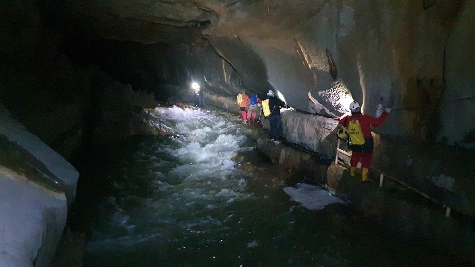 5 people trapped in Slovenia cave after heavy rainfall thumbnail