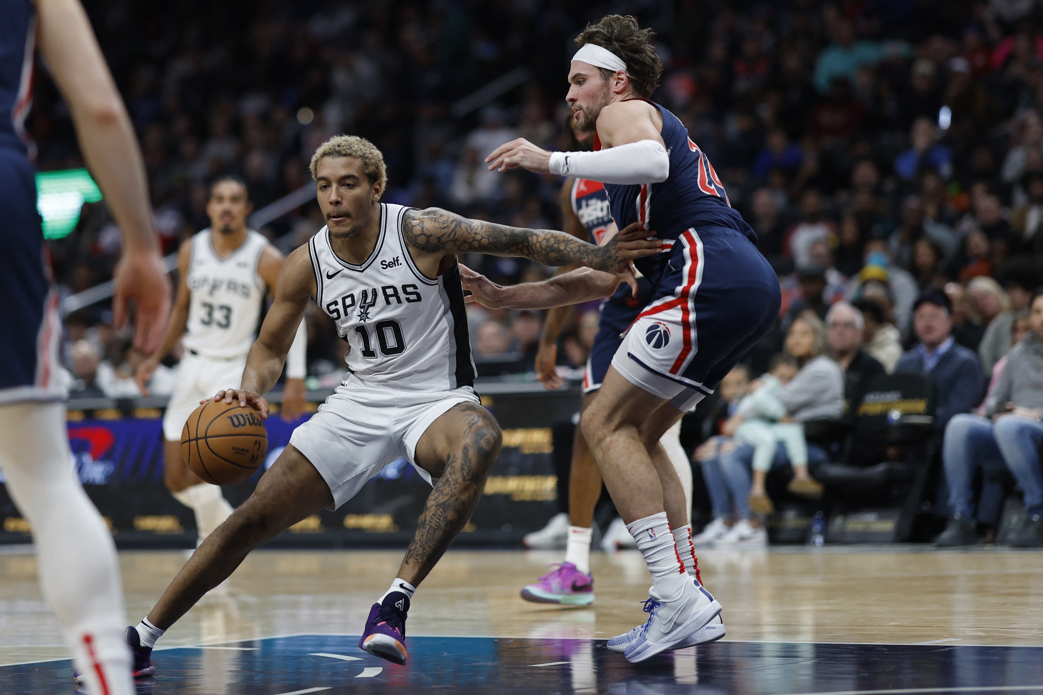 NBA Spurs erase late 12point deficit to top Wizards GMA News Online