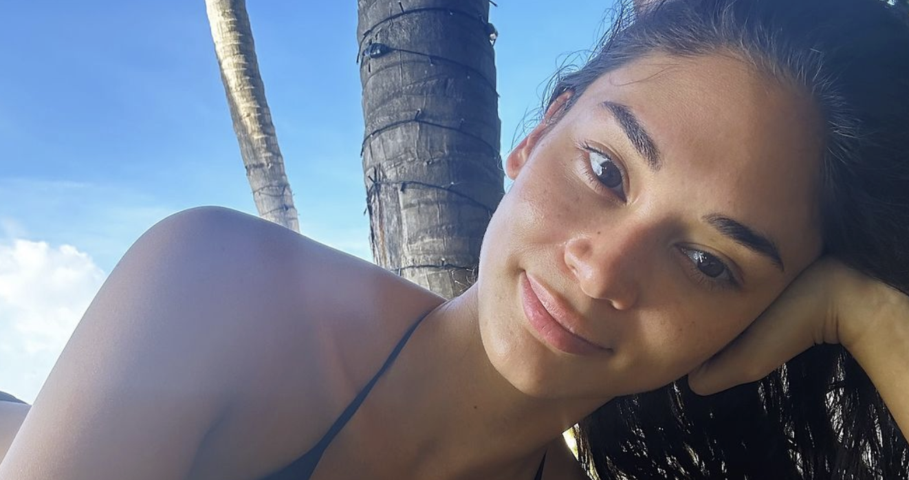 Pia Wurtzbach is a total beach babe in barefaced bikini selfie