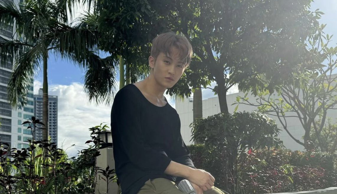 Mark Lee of NCT 127 shares some photos during visit to Philippines