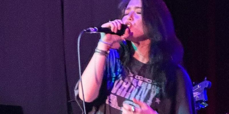 Kylie Padilla unleashes inner rockstar in performance with band Hilera