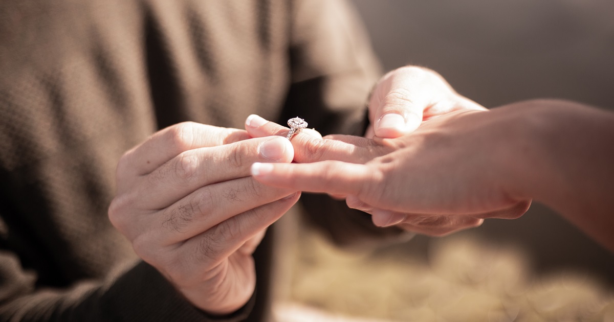 5 engagement rings under P5,000 for those who are on a tight budget