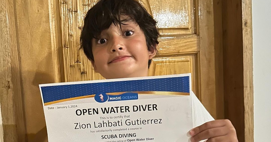 Sarah Lahbati, Richard Gutierrez's son Zion finishes scuba diving course