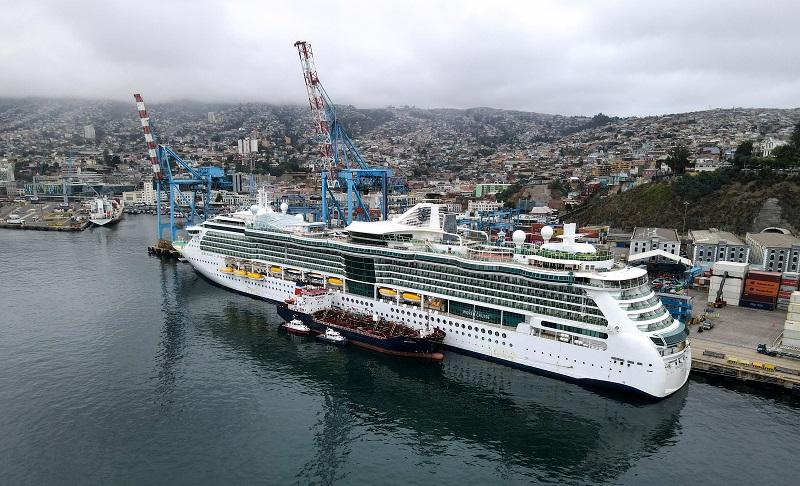 Global cruise industry sees growing demand, wary of port protests