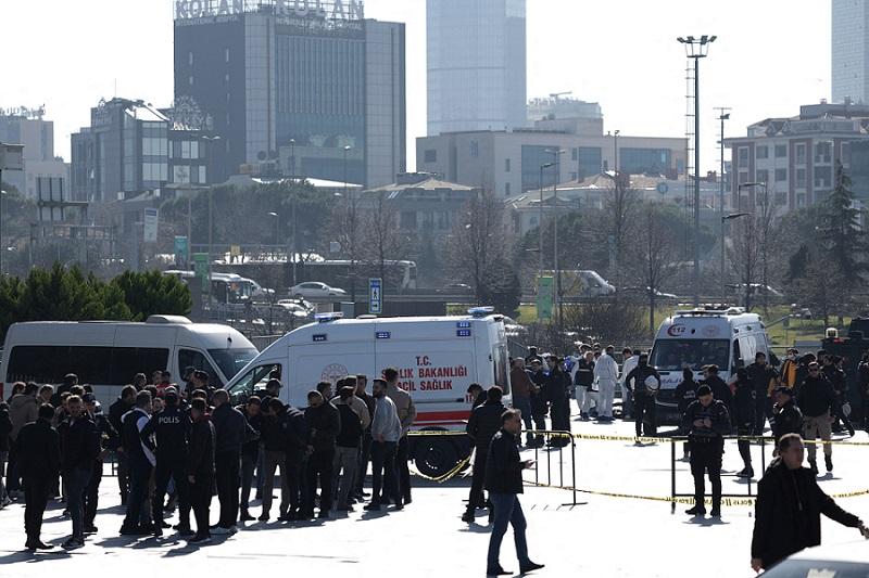 6 wounded in attack on Istanbul courthouse, shooters killed | GMA News  Online