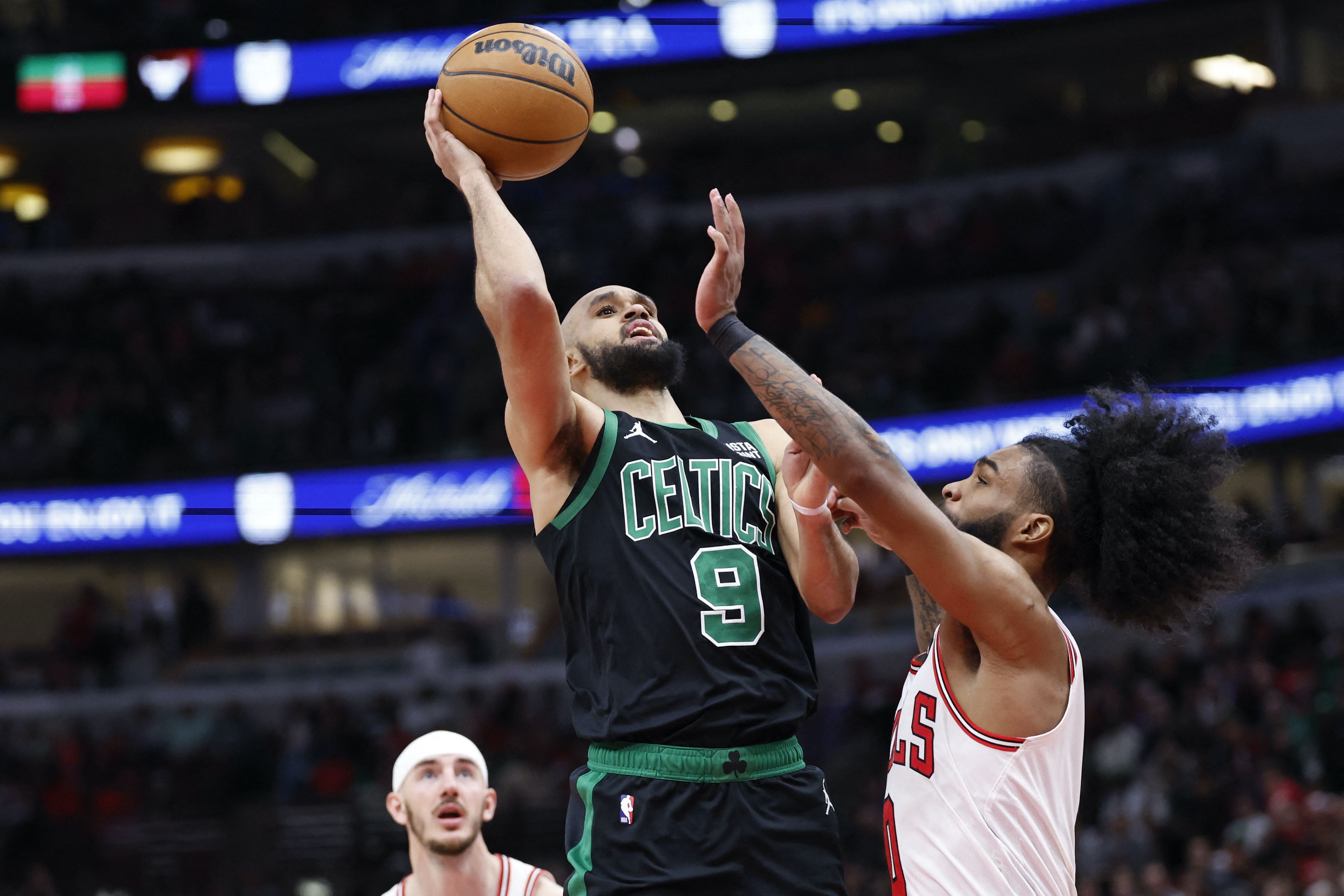 NBA: Celtics handle Bulls for seventh consecutive win thumbnail