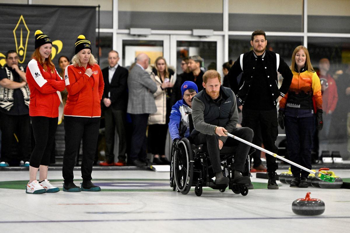 Prince Harry tries wheelchair curling ahead of Invictus Games' first winter edition next year