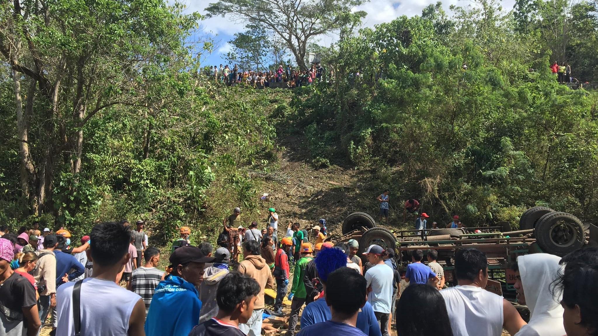 11 dead, 4 hurt as truck falls off ravine in Negros Oriental