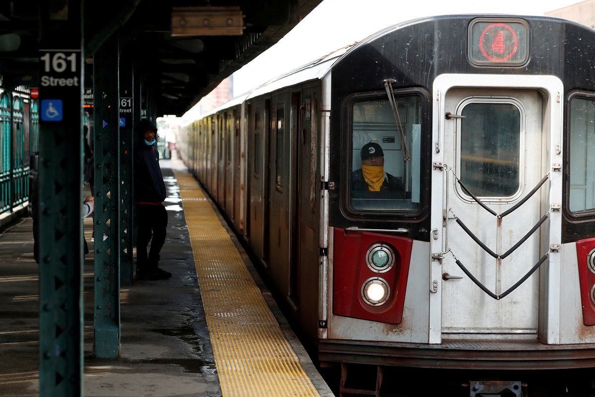 New York to deploy 750 National Guard soldiers to check bags on subway