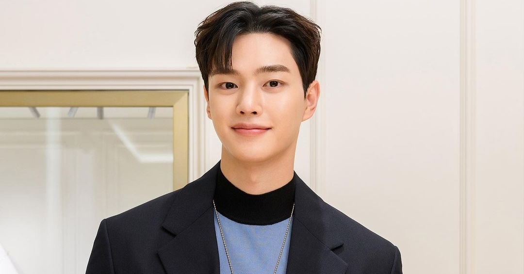 Song Kang to enlist in the military on April 2