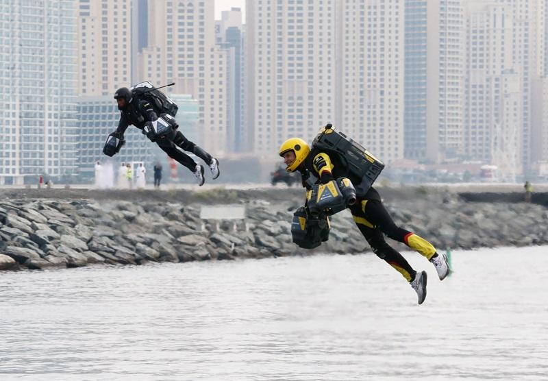 The Dubai Jet Suit Race | Photos | GMA News Online