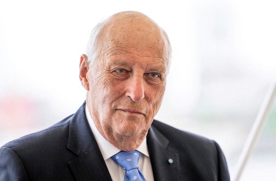 Norway”s King Harald has been discharged from hospital after getting pacemaker