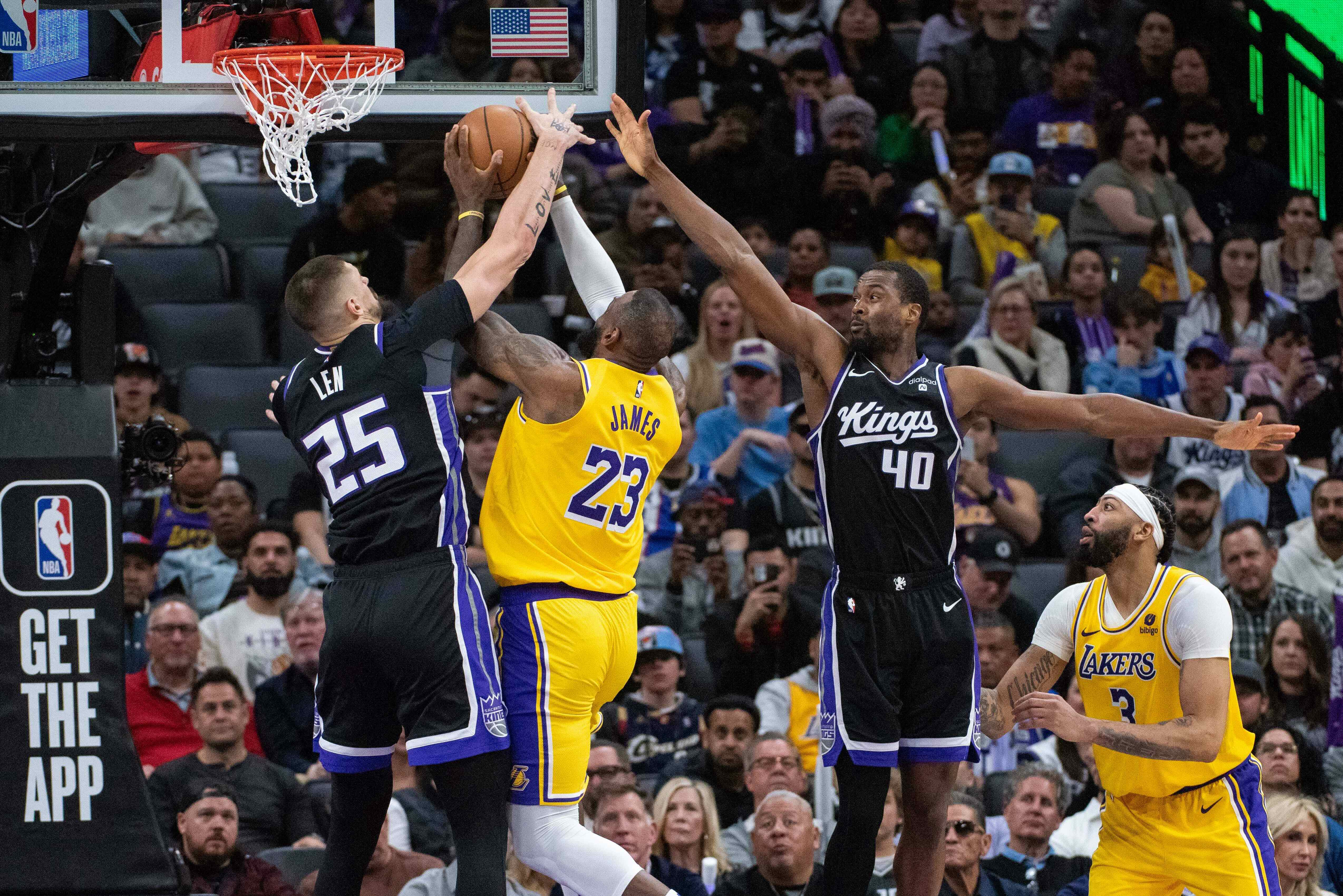 NBA roundup: Kings hang on to take down Lakers
