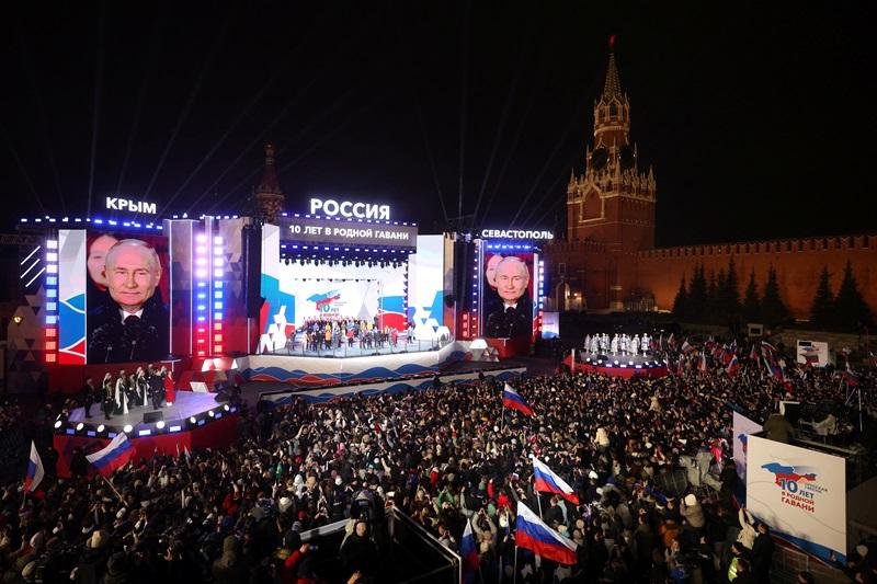 Rally in Red Square on 10th anniversary of Russia's annexation of