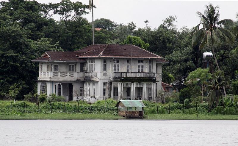 No bidders present at Myanmar auction for $90-M sale of Suu Kyi”s home