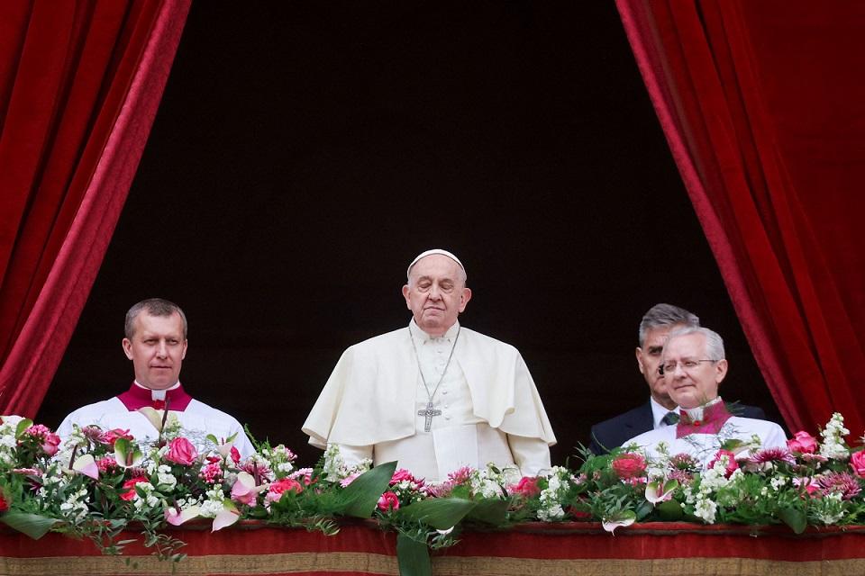 Pope Francis, in Easter address, calls for Gaza ceasefire