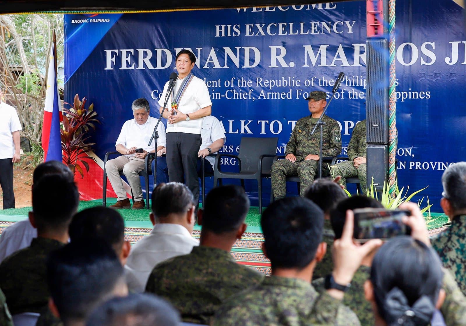 Marcos visits Basilan camp