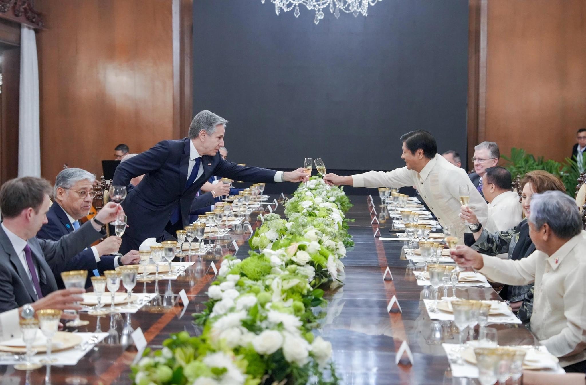 Marcos hosts dinner for State Secretary Blinken and US delegation