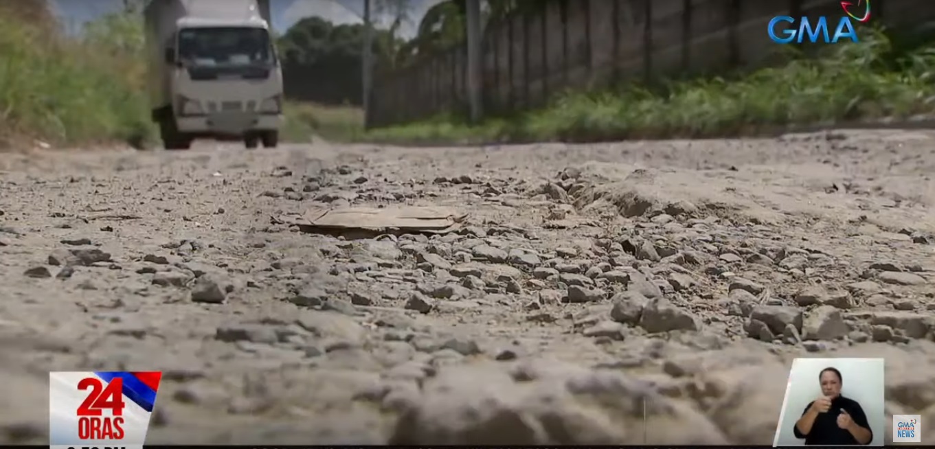 Cavite residents complain of damaged road in Dasmariñas