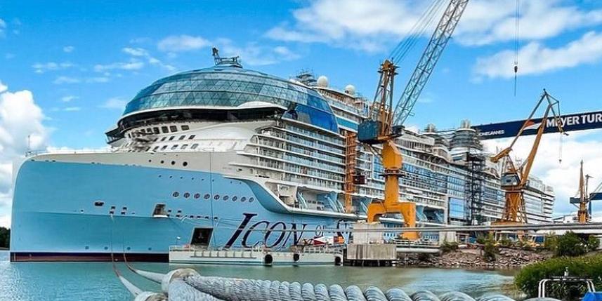 World’s largest cruise ship begins sailing with 7-day island-hopping voyage