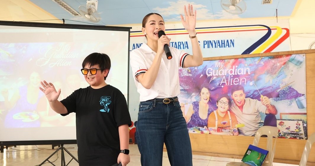 Marian Rivera, Raphael Landicho visit elementary school kids in QC