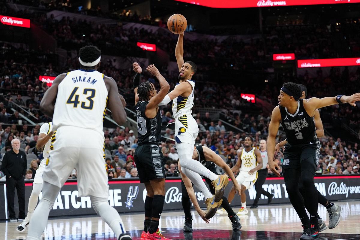 NBA: Victor Wembanyama stuffs stat sheet as Spurs smack Pacers thumbnail