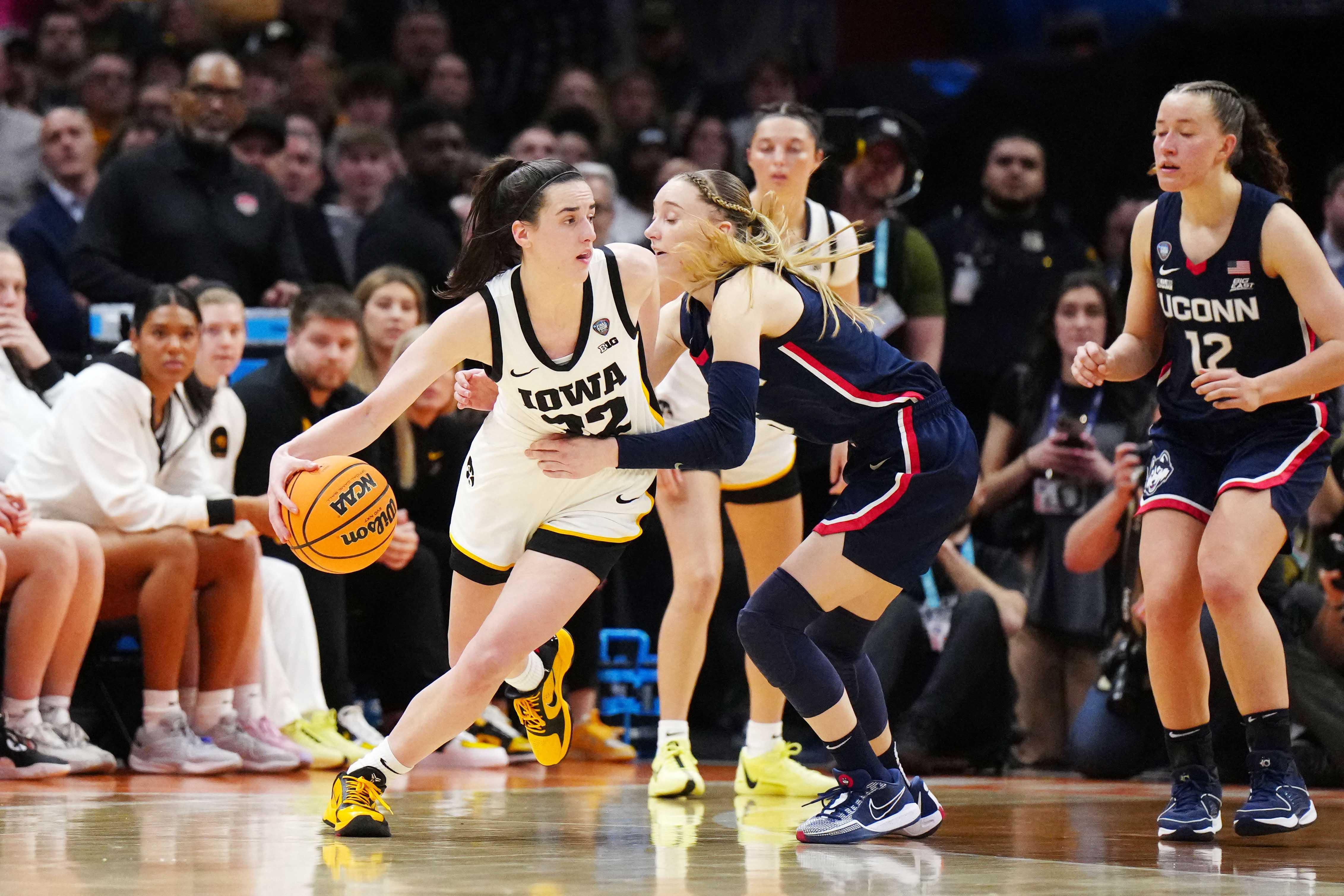 Caitlin Clark, Iowa return to NCAA final with tight win over UConn | GMA  News Online
