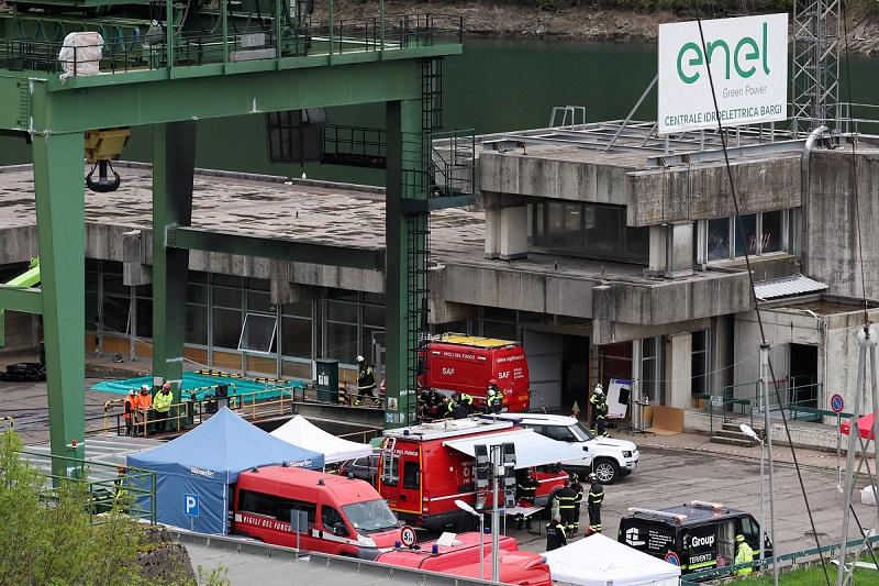 Hopes fade for workers missing in Italy hydro plant blast