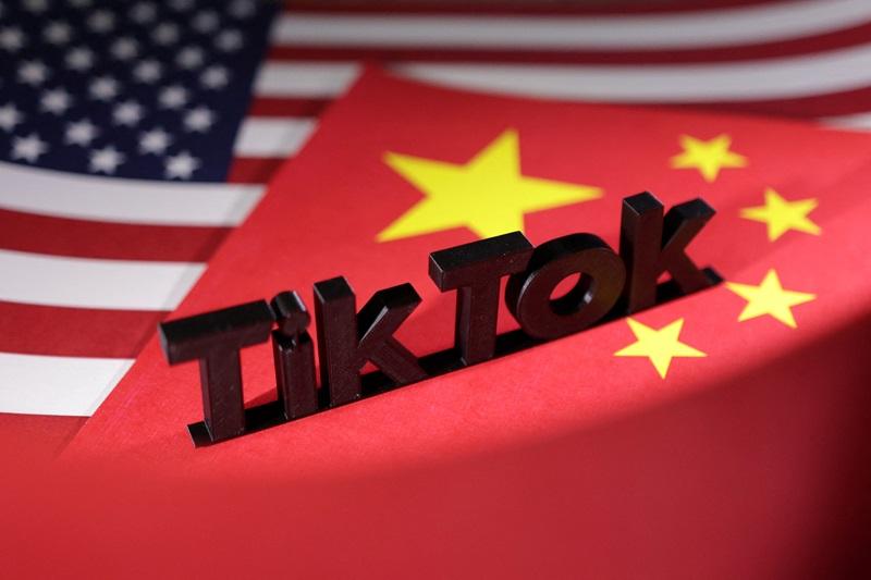 Trump asks Supreme Court to pause law that could ban TikTok