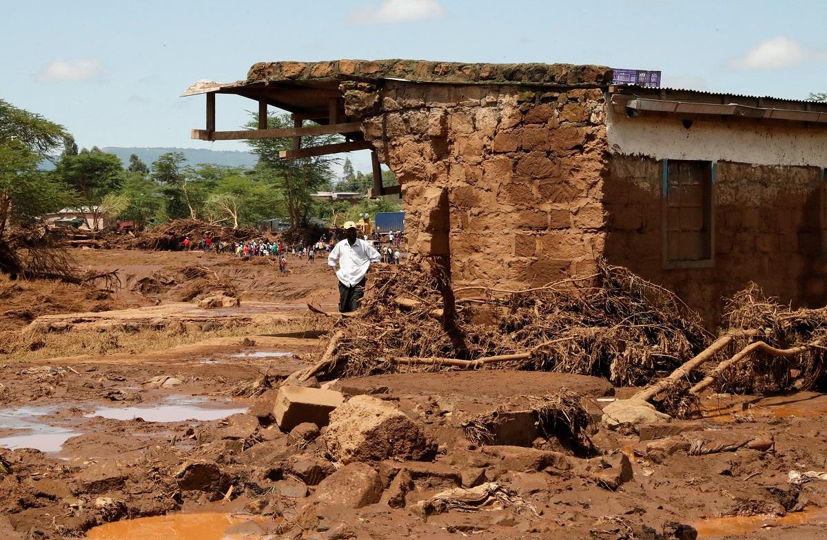 Flash floods, landslide kill at least 45 in central Kenya