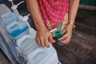 Using refills to reduce single-use plastic