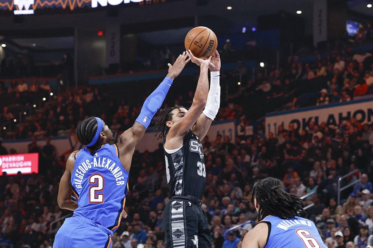 NBA: Thunder crush short-handed Spurs