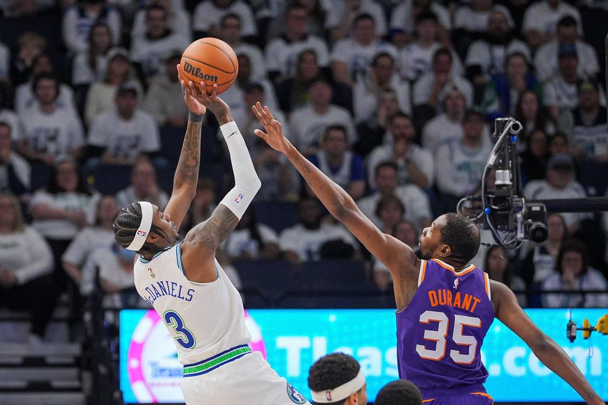 NBA: Jaden McDaniels, Wolves seize 2-0 edge on Suns