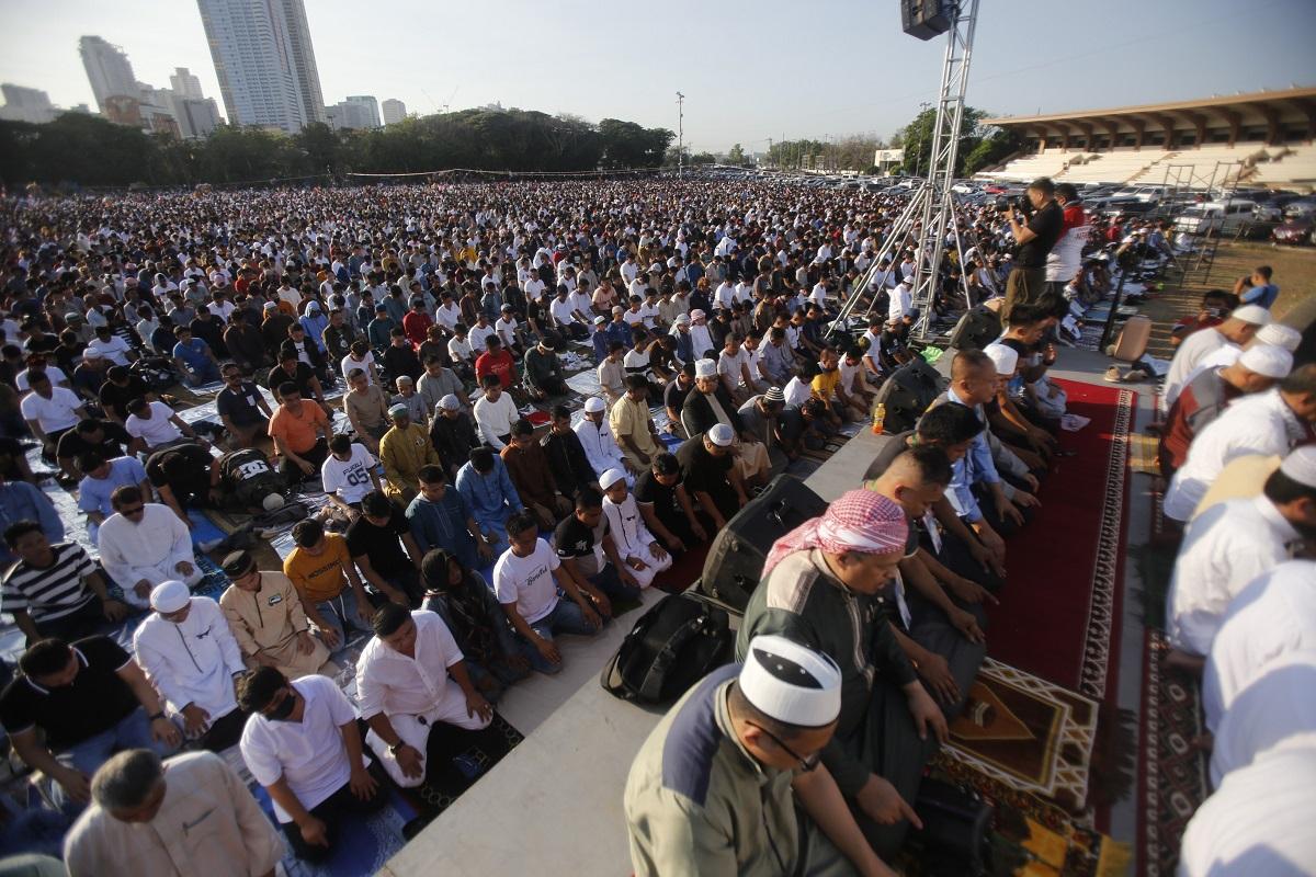 Filipino Muslims gather in different parts of country for Eid”l Fitr celebration