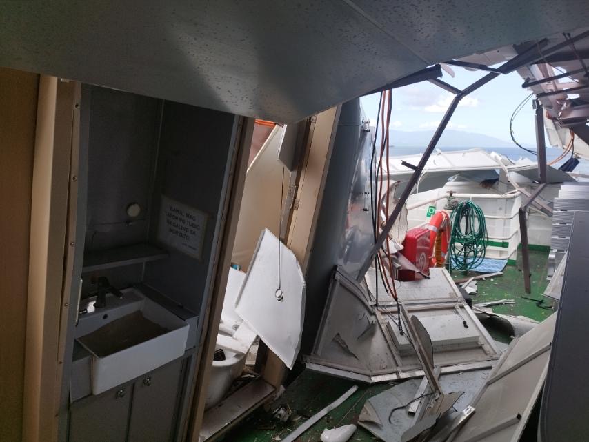 PCG: 1 injured as passenger vessel, barge collide in Isla Verde