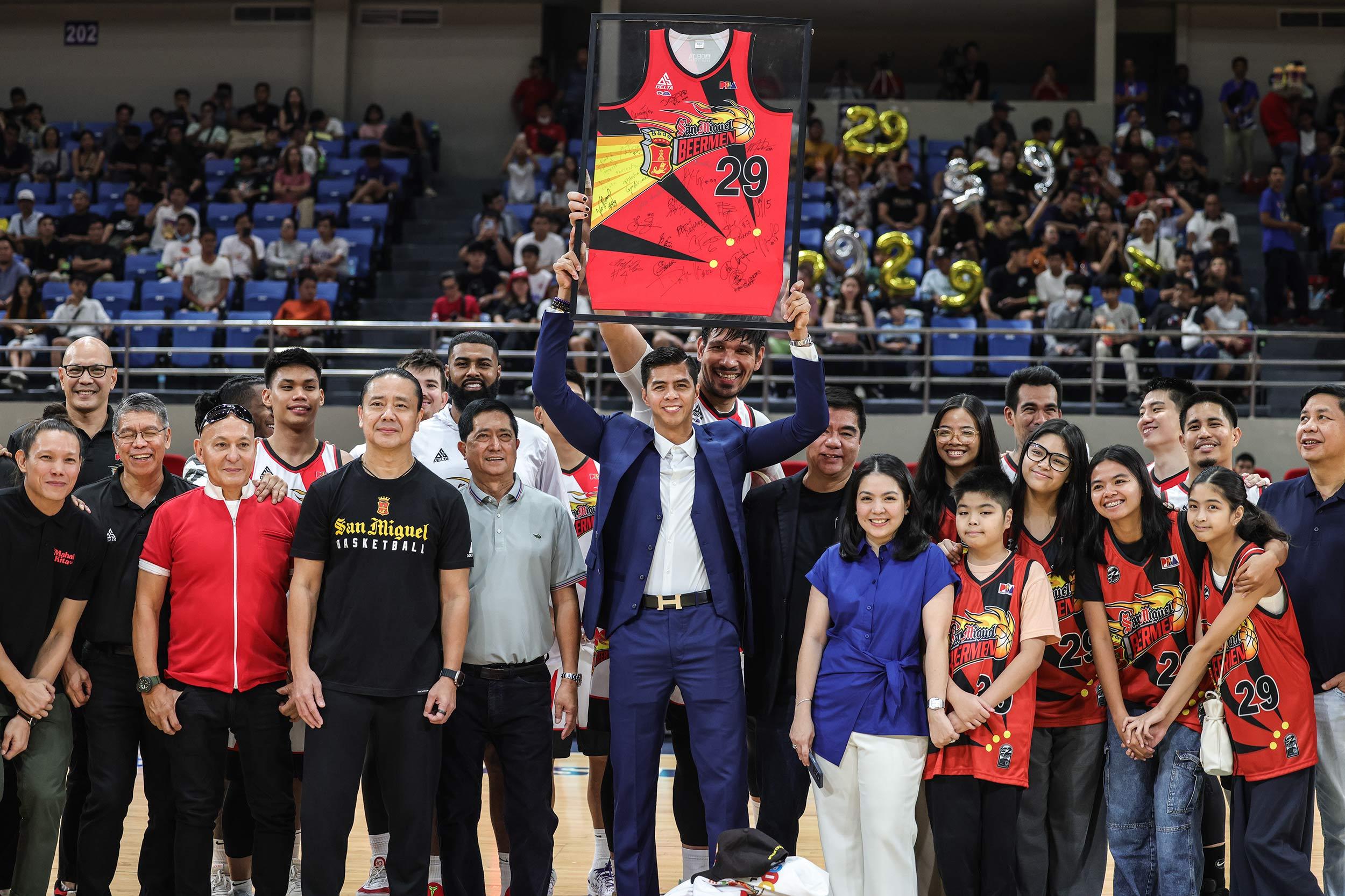 PBA: San Miguel retires Arwind Santos’ jersey no. 29