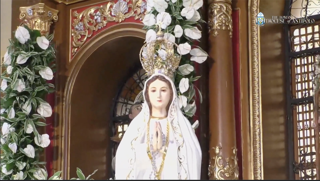 Marikina’s Marian image pontifically crowned | GMA News Online