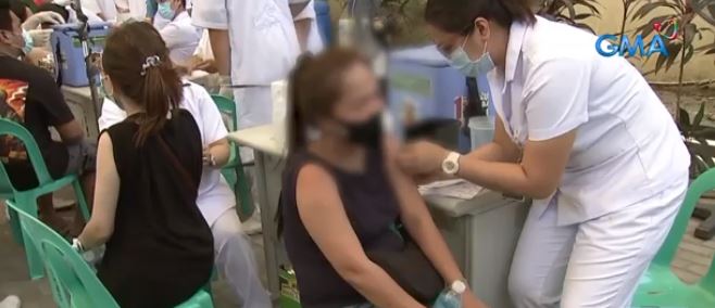 Nagpapabakuna ng anti-rabies sa San Lazaro umabot na ng 3,000 kada araw  thumbnail