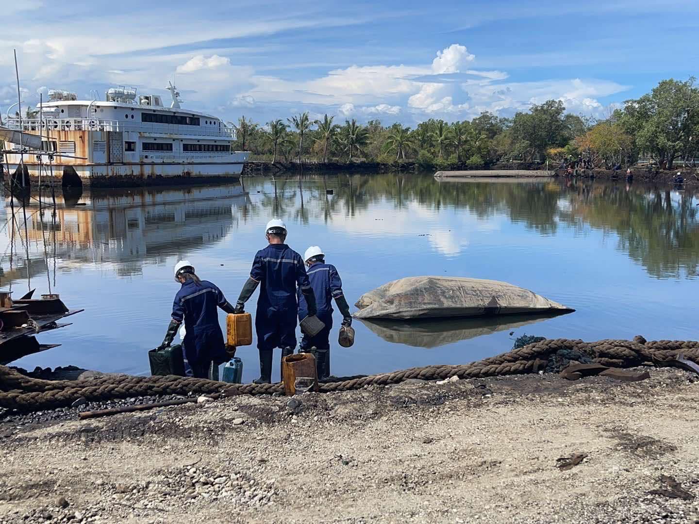 Oil leakage reported in Aklan shipyard —PCG - Vimarsana News