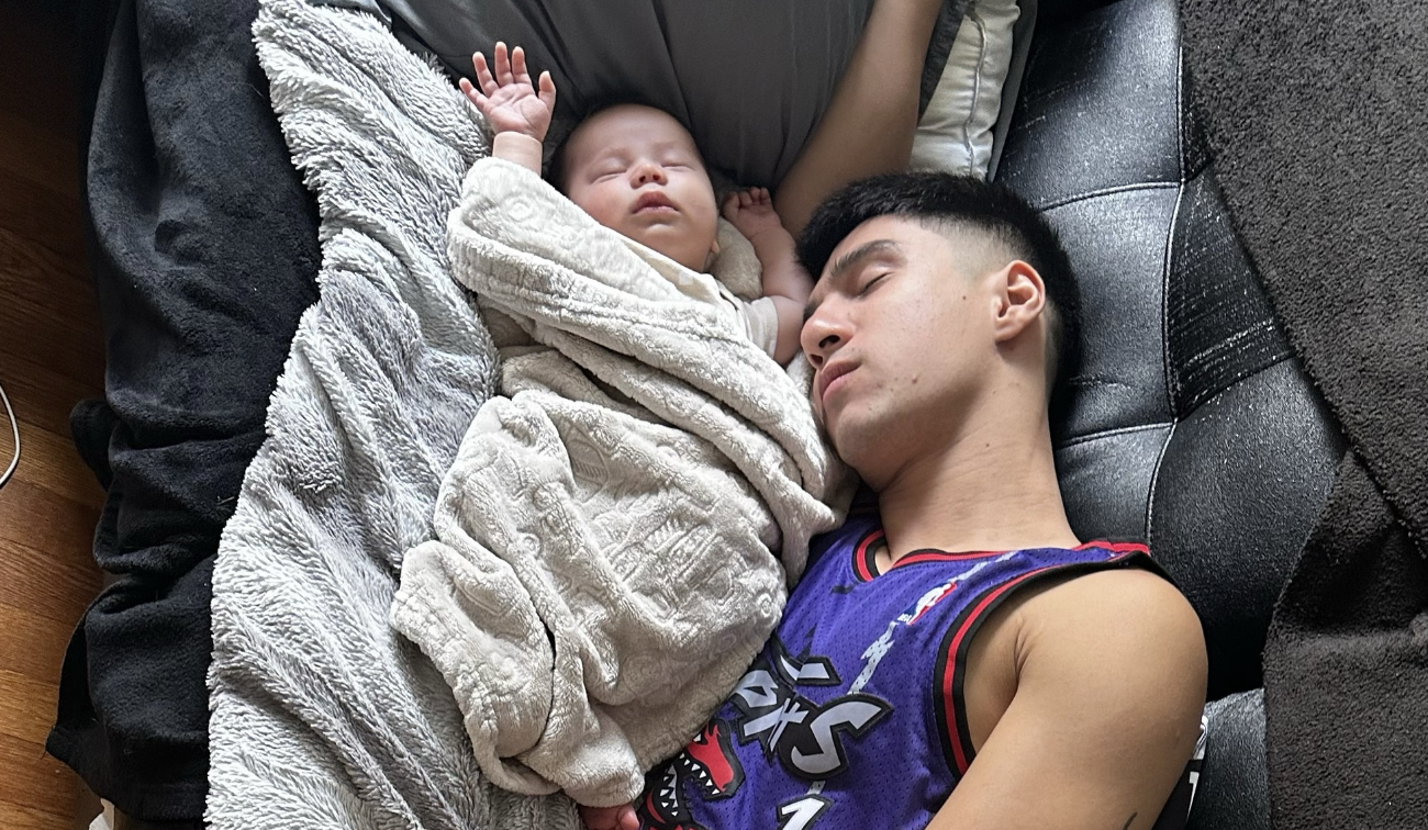 Albie Casiño meets son Roman for the first time