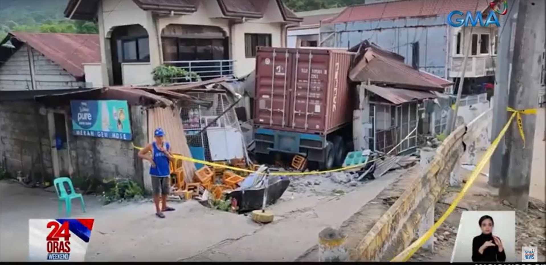 Three killed as trailer truck crashes into Bataan home | GMA News Online