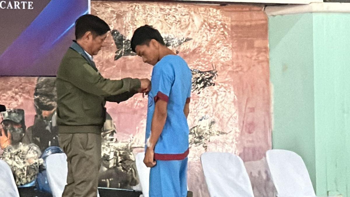 Seaman First Class Underwater Operator Jeffrey Facundo was given the award by President Ferdinand Marcos Jr.