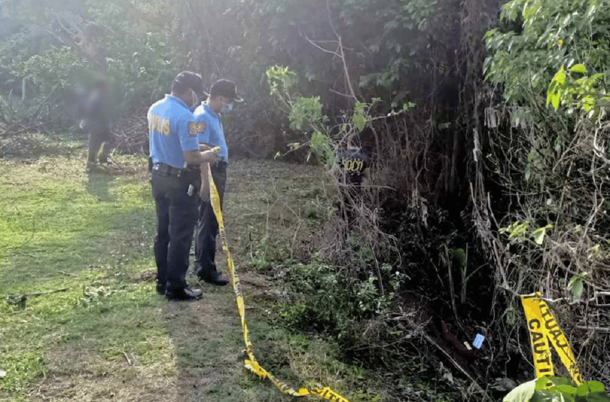 Body of man found in sack dumped at ravine in Batangas | GMA News Online