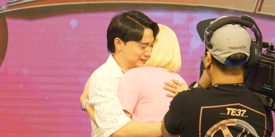 Vice Ganda turns emotional over Ryan Bang's engagement: 'Nakaka-touch kasi ako ‘yung una niyang sinabihan'