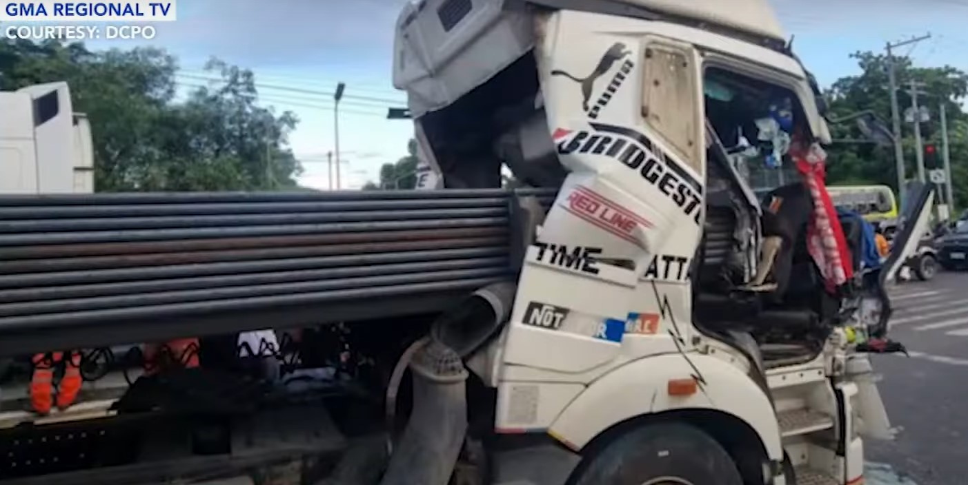 Truck driver, helper impaled by steel sheets after stopping for pedestrian