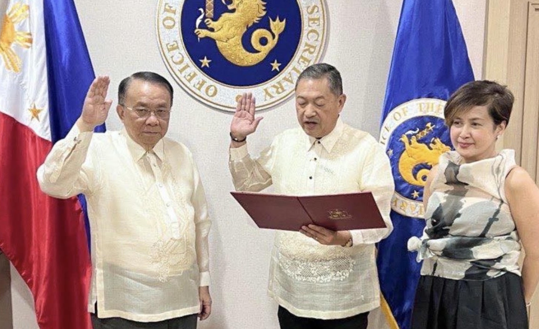 Atty. Jose V. Mejia takes oath as member of SC’s Judicial and Bar ...