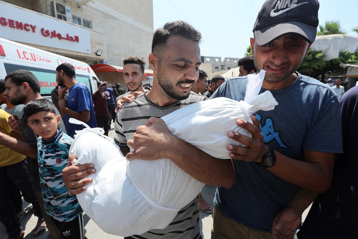 Israeli forces advance in south Gaza, more people displaced